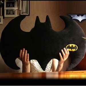 圣诞礼物蝙蝠侠标志抱枕靠垫男朋友礼物创意个性办公室家居枕包邮