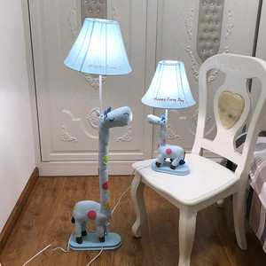 北欧地中海创意长颈鹿台灯男孩卡通儿童房样板房卧室装饰床头台灯