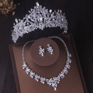 原创新娘套链韩式新娘结婚饰品带手工水晶皇冠项链耳环三件套新款