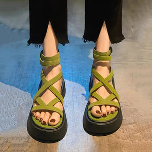 绿色罗马凉鞋女2024年夏季新款时尚女鞋松糕厚底时尚交叉细带凉鞋
