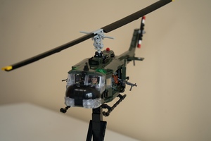 乐高式高Z积木定制复刻moc第三方ab美军越战UH1-D直升机成品