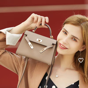 小众设计包包女2022新款潮时尚高级感单肩斜挎凯莉包大象灰手提包