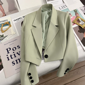 绿色超短款西装外套女2024春季新款小个子高级设计感百搭休闲西服