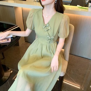 夏季牛油果绿新中式改良旗袍连衣裙子女装2024年新款小个子高级感