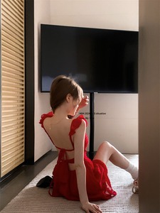kumikumi纯欲性感露背红色吊带连衣裙女装夏季修身收腰A字裙短裙