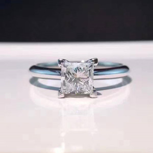 福大生60分公主方钻戒钻石女结婚戒指18k金垫形1克拉定制天然钻石