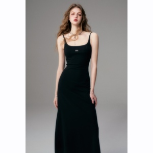 LULUSWINGS原创设计清冷易碎感长款针织吊带裙女夏黑色修身连衣裙