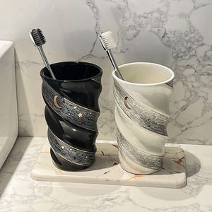 北欧陶瓷情侣漱口杯一对创意牙刷杯子洗漱套装家用牙具杯牙缸杯子