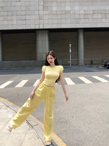 辣妹运动套装黄色短袖T恤上衣女夏季直筒裤阔腿长裤子休闲两件套