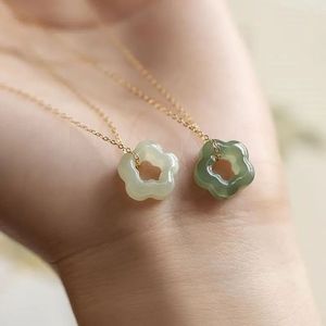 Natural Vintage Hetian Jade Necklace Plum Blossom Pendant Lu