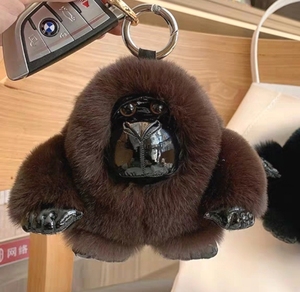 霸气猩猩真獭兔毛黑猩猩包包挂件可爱毛绒公仔汽车钥匙扣男士