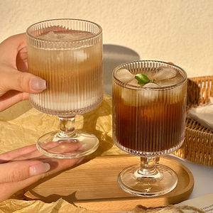 ins风条纹玻璃杯高脚杯酒杯家用水杯设计感红酒饮料果汁咖啡杯子