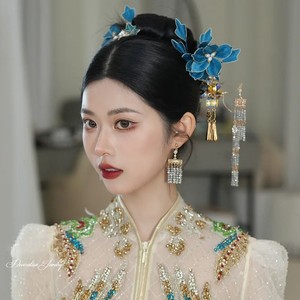 新款新中式秀禾婚纱头饰高级新娘结婚国风造型蓝色绒花流苏发簪
