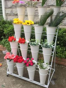 花店鲜花展示架多层阶梯花架摆花带万向轮铁艺架子养花桶塑料花筒