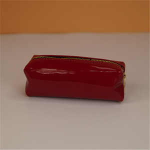 ly661 树林家红色漆皮化妆包 便携简约收纳包笔袋 文具袋口红包包