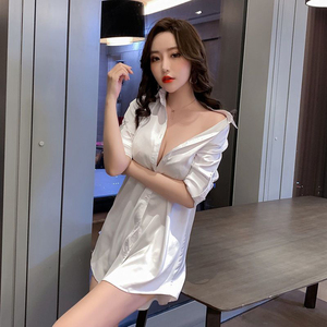 白衬衫女2024春夏新款韩版中长款网红夜店性感低胸遮屁显瘦衬衣裙
