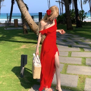纯欲性感红色吊带连衣裙女法式气质海边度假收腰显瘦氛围感长裙子