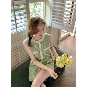 2024年夏季新款女装大码绿色小香风无袖裙子夏天设计高级感连衣裙