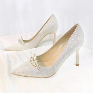 婚鞋女2020新款新娘婚纱鞋伴娘白色高跟鞋亮片水晶鞋细跟结婚鞋子