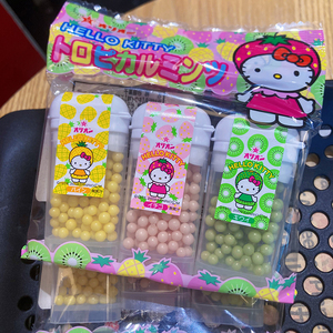 日本进口零食三丽鸥HelloKitty包装水果糖菠萝草莓奇异果砂糖果子