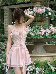 清纯温柔风玫瑰花朵挂脖连衣裙女夏季法式超仙飘带褶皱荷叶边短裙