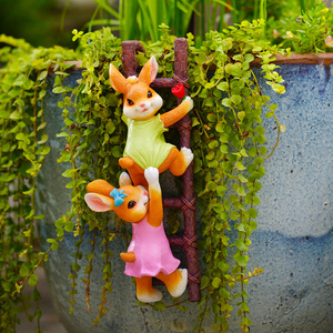 可爱兔子爬梯子摆件花盆挂件花园庭院阳台壁挂幼儿园造景装饰吊件