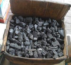 梨树木炭原木木炭无烟易燃耐烧火锅木炭家用户外整箱纯梨木碳