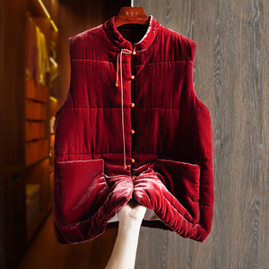红色高级感真丝绒棉服马甲女款冬季复古金丝绒新中式盘扣坎肩外套