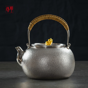 细工坊日本银壶纯银9999烧水壶纯手工一张打煮茶壶口打出鎏金猪