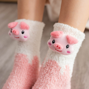 珊瑚绒袜子女毛茸茸可爱卡通保暖睡眠袜猪猪袜子毛绒地板袜冬季袜