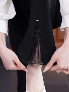 黑色西装裤女2024新款垂感弹力显瘦开叉微喇裤设计感蕾丝网纱裤子