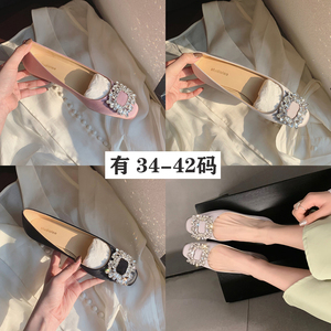 平底大码女鞋41-43新款水钻方扣单鞋女41 42码百搭绸缎伴娘婚鞋女