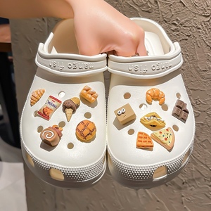 Crocs洞洞鞋鞋花食玩甜点巧克力华夫饼菠萝包牛角包ins趣味鞋扣