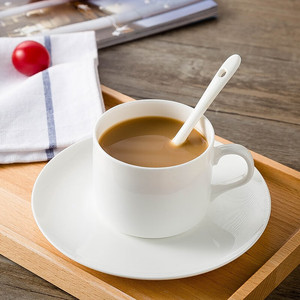陶瓷家用咖啡杯欧式简约白色高档精致套装220ml大容量马克杯带勺