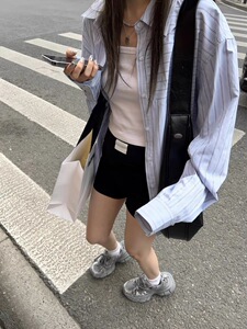 蓝色条纹休闲衬衫女懒惰风2024夏季新款韩系宽松防晒长袖上衣外套