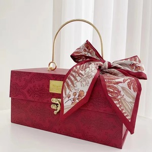 包上丝巾系在手柄上绑包包飘带伴手礼盒子装饰蝴蝶结红色挂件配饰