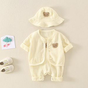 婴儿夏季三件套五个月宝宝连体衣春季纯棉纱布吊带夏天透气空调服