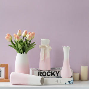 北欧简约渐粉色陶瓷花瓶现代创意家居客厅干花插花器装饰餐桌摆件