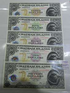 【叁】查塔姆群岛塑料钞 五枚一套 六位全 品相一流