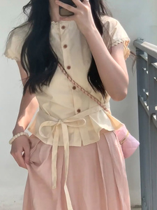 韩版温柔风蕾丝花边短袖衬衫女夏设计感洋气收腰显瘦圆领薄款衬衣
