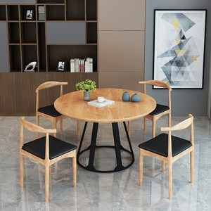 小户型休闲咖啡厅圆桌工业风铁艺简约洽谈桌椅美式loft实木圆餐桌
