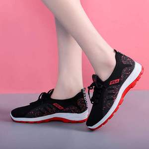2024新款鞋子女潮鞋黑色运动鞋加底片女布面韩版休闲跑步鞋潮传统