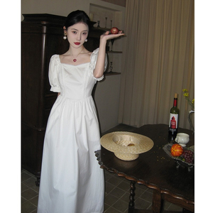 白色连衣裙2024新款裙子女夏季法式气质高级收腰复古仙气短袖长裙