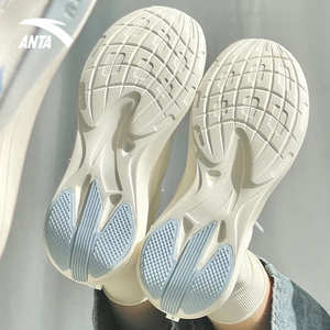 安踏毒刺女跑步鞋2024夏季新款白色网面透气休闲专业慢跑运动鞋