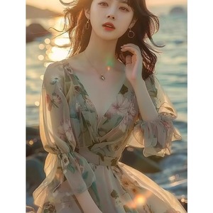 真丝连衣裙女夏季新款高端精致海边度假风沙滩裙收腰显瘦碎花裙子