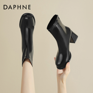 Daphne/达芙妮高跟方头粗跟短靴女靴2023新款秋季漆皮中筒瘦瘦靴