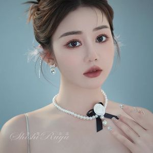 韩式新款超仙锁骨链复古新娘珍珠项链甜美花朵颈链结婚纱跟妆配饰