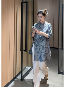【送运费险+现货】新中式今年流行时尚青花瓷唐装中长款衬衫女夏