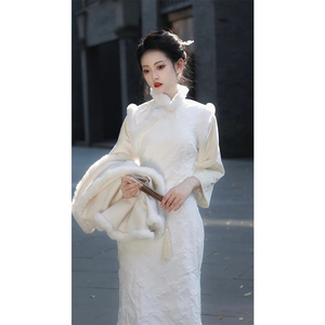 新中式国风高端年轻款改良旗袍连衣裙冬季小香风斗篷毛呢两件套装