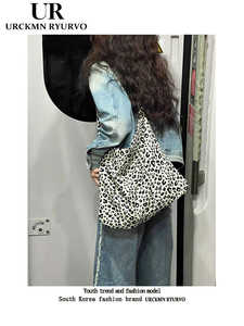 UR设计慵懒风复古经典豹纹满印花单肩帆布包包女日韩国手提包袋潮